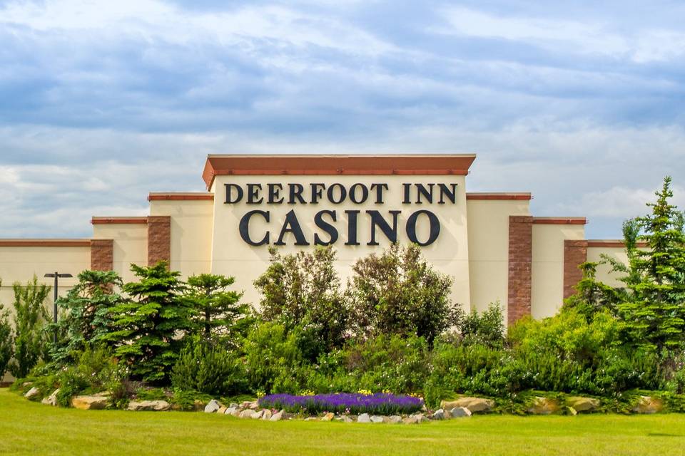 Deerfoot Inn & Casino Review